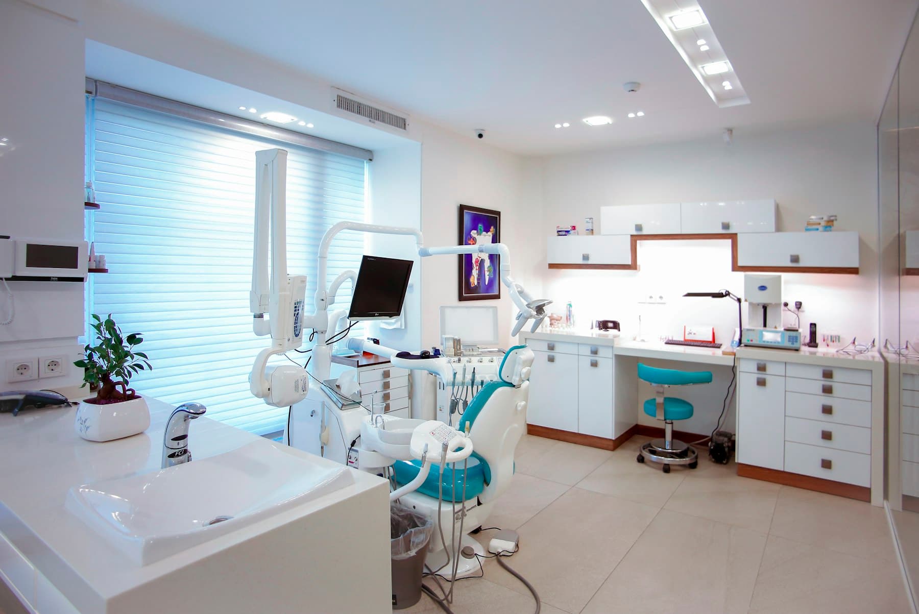 A modern dental treatment room